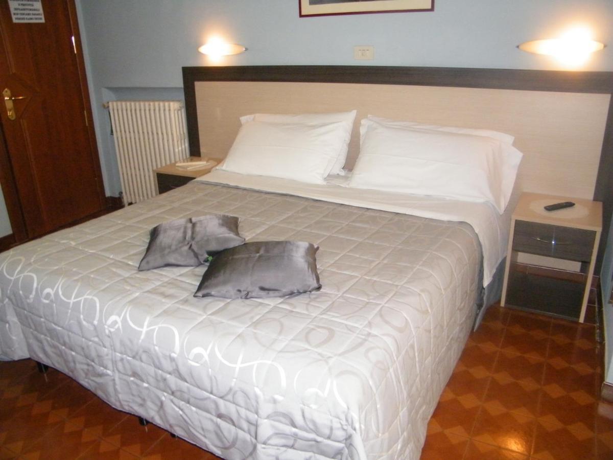 Torino Central-- Rooms And Apartments - Alba Exterior photo