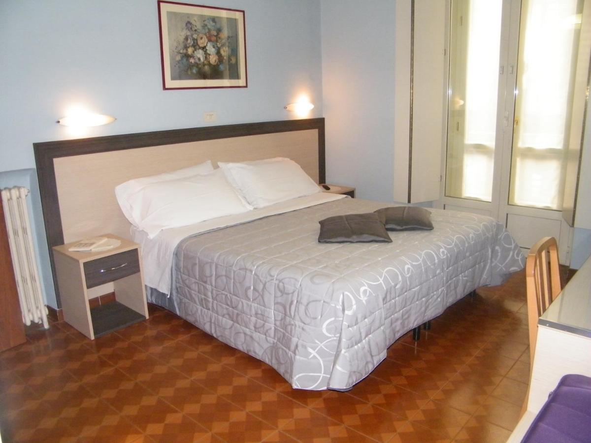 Torino Central-- Rooms And Apartments - Alba Exterior photo